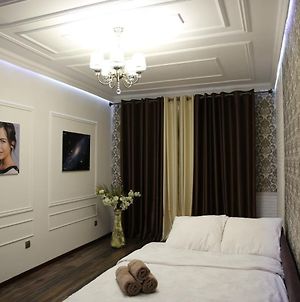Apartment On S. Tyulenin Uralsk Exterior photo