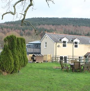 Farm Stay 3 Bedroom Barn Conversion With Log Burner Aberdare Exterior photo