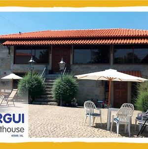 Bergui Guesthouse - Guimaraes Exterior photo