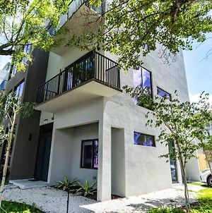 Huge 4 Bedroom Townhouse W/ Private Rooftop & Bbq Miami Exterior photo