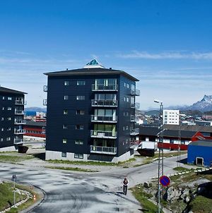 Nuuk Hotel Apartments By Hhe Exterior photo