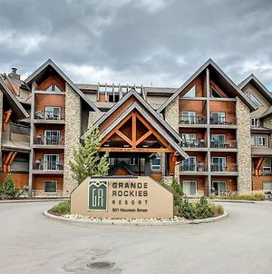 Mountain Fun - With Open Pool And Hot Tub Apartment Canmore Exterior photo