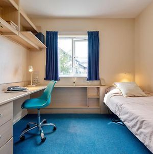 For Students Only - Cosy Ensuites With Shared Kitchen At Upper Quay House Student Accommodation In The Heart Of Gloucester Exterior photo