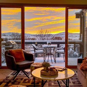 Chic Mtn Getaway With Hot Tub By Shops And Ski Shuttle Park City Exterior photo