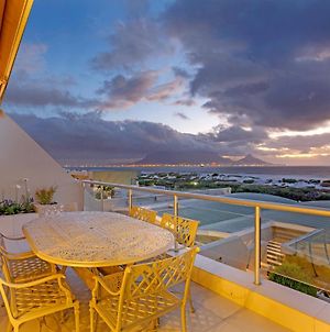 Dolphin Beach H106 By Hostagents Apartment Bloubergstrand Exterior photo
