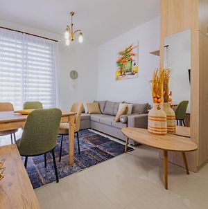 Luxury One-Bedroom Apartment Mountain View Dolce Vita 1-11 Nicosia Exterior photo