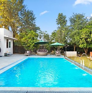 Mulberry Farms - Luxury Villa With Private Pool Manesar Exterior photo