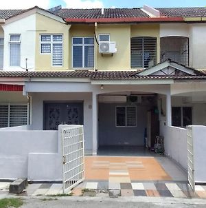 35, Jalan Seri Bayu 18 Villa Kampong Bagan Lalang Exterior photo