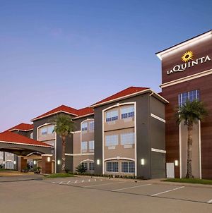 La Quinta Inn & Suites By Wyndham Port Arthur Exterior photo