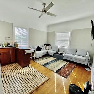 Newly Furnished & Remodeled Victorian Apartment Alameda Exterior photo