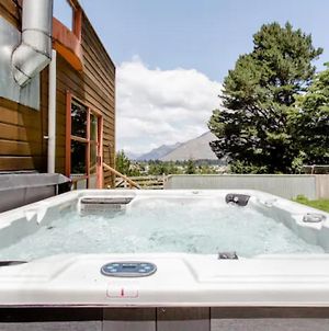 Hot Tub And Views Over Central Queenstown - Entire Holiday House Villa Exterior photo