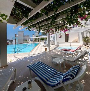 Capacious Villa With Shared Pool Near Beach In Bodrum Gundogan  Exterior photo