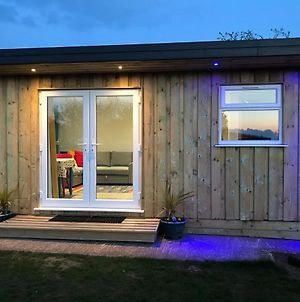 Kingfisher Glamping Cabin Apartment Bodmin Exterior photo