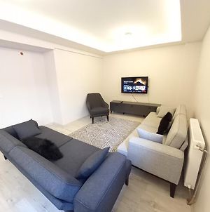 One And Only Brandnew Full Apartment Istanbul Exterior photo