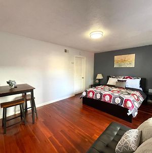 Monthly Stay Private Studio With Kitchenette & Laundry Room Pinole Exterior photo