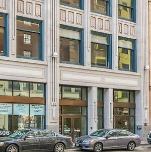 Frontdesk Athlon Apts Downtown Cleveland Apartment Exterior photo