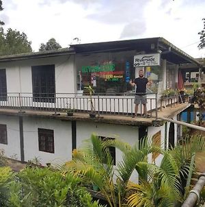 River Side Guest House Family Rooms Maskeliya Exterior photo