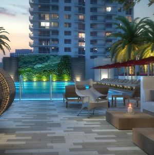 Global Luxury Suites Miami Worldcenter Exterior photo