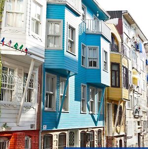 Tilas - Rooms In 19Th Century Wooden Townhouse,Kadikoy Istanbul Exterior photo
