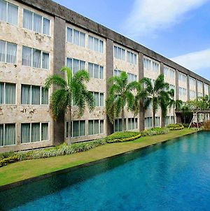 Aston Denpasar Hotel & Convention Center Exterior photo