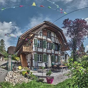Uelis-Stockli-Gastezimmer Auf Belebtem Bauernhof Mit Hotpot Und Alpakatrekking Bern Exterior photo