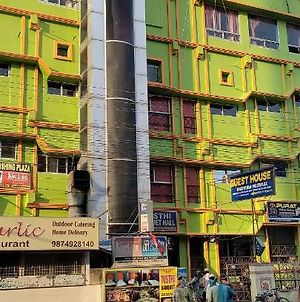 Tusthi Banquets Apartment Kolkata Exterior photo