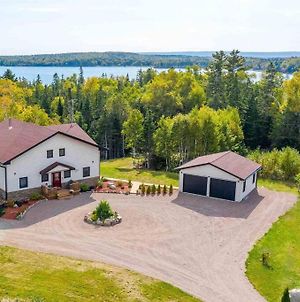 Luxury Cottage Overlooking Bras D'Or Lake Orangedale Exterior photo