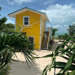 Secret Beach Cabanas, Yellow Cabana Bed & Breakfast San Pedro  Exterior photo