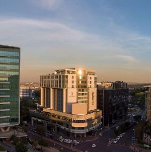 Radisson Blu Gautrain Hotel, Sandton Johannesburg Exterior photo