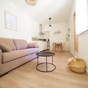 Stylish Tiny : Studio Tout Confort Au Coeur De Pau Apartment Exterior photo