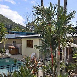 Tropical Essence - Palm Cove Villa Exterior photo