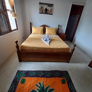 Ensuite Room With Breakfast Few Meters To The Beach Jambiani  Exterior photo