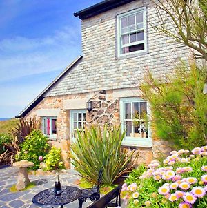Little Petra, Cottage With Garden, Superb Seaviews In Amazing Location Sennen Exterior photo