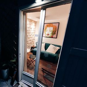 Romantic Tiny House In Paris Apartment Exterior photo