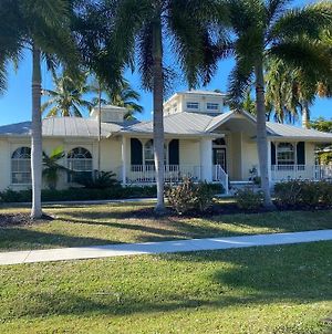 Windemere On Marco Island. 4 Bedroom Waterfront Home Exterior photo