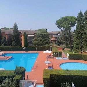 Residence With Pool - Two Bedroom Apartment With Balcony Peschiera del Garda Exterior photo