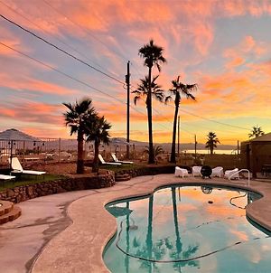 Trendy Desert Getaway Pool, Spa, Game Room Lake Havasu City Exterior photo