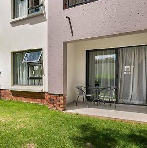 Lovely 2 Bedroom Apartment With Modern Finishes Midrand Exterior photo