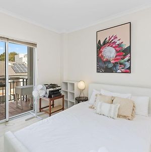 West Perth Wonder Executive Apartment- Views Exterior photo