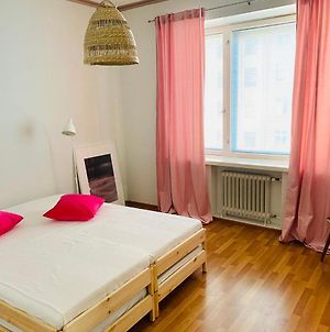 Respectful And Peaceful With Two Bedrooms Helsinki Exterior photo