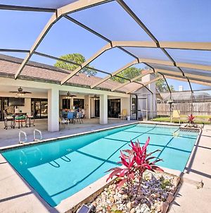 Relaxing Tampa Abode With Screened Lanai And Pool Exterior photo