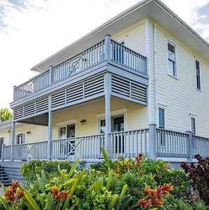 Salty Dolphin By Eleuthera Vacation Rentals Governor's Harbour Exterior photo
