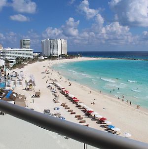 Oceanside Studio - Stunning Views, Ideal Location Cancun Exterior photo