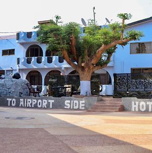 Airport Side Hotel Accra Exterior photo