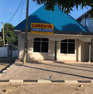Lunguya Annex Lodge Dar es Salaam Exterior photo