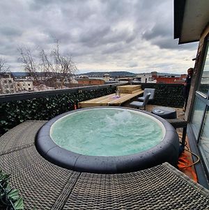 Central Penthouse With Hot Tub & Views 24 Apartment Cheltenham Exterior photo