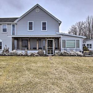 Sheboygan Home With Private Hot Tub And Fire Pit! Exterior photo