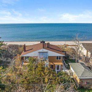 True Beach House On The Beach! Once Upon A Tide New Renovations Wading River Exterior photo