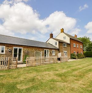 Oak Barn Villa Daventry Exterior photo