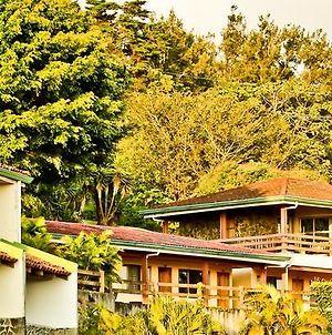Hotel Montana Monteverde Exterior photo